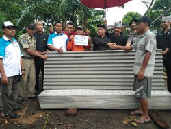 Plt Sekda Kabupaten Banyuwangi Tinjau Korban Puting Beliung