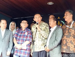 Perjalanan Super Kilat Pelimpahan Berkas Ahok dari Kejagung menuju Pengadilan