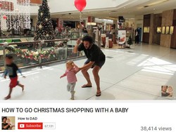 Nyeleneh! Saat Ayah Ikatkan Balon ke Balitanya Agar Tak Hilang di Mal