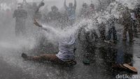 Demo Dukung Referendum Papua Ricuh