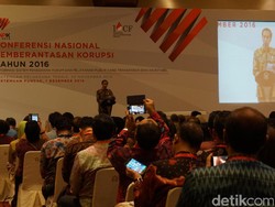 Jokowi: Perizinan di Kemenhub Sudah Sistem IT, tapi Sering Tidak Dipakai
