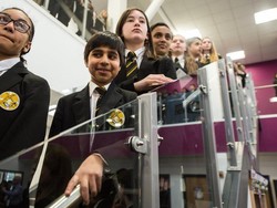 Survei di Inggris: Keluarga Muslim Cenderung Masukkan Anak di Sekolah Katolik