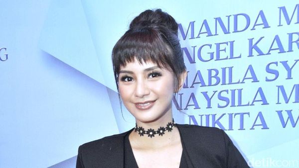 Kaki Mulus Kirana Larasati
