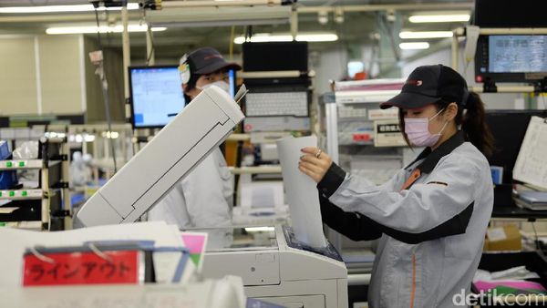 Wanita Perkasa di Pabrik Daur Ulang Fuji Xerox