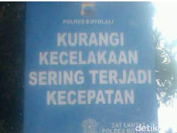 Ramai di Medsos Kalimat Rambu Peringatan Terbalik, Ini Kata Polisi