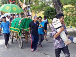 Bengawan Solo Meluap, Jenazah Nenek Fadilatin Dimakamkan di Desa Lain