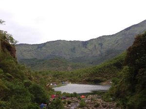 Pesona Keindahan Danau Tanralili yang Kini Sudah Dibuka Lagi