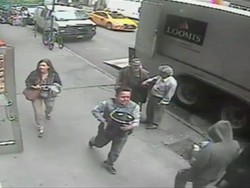 Polisi New York Buru Pria yang Mencuri Ember Berisi Serpihan Emas Rp 21 M