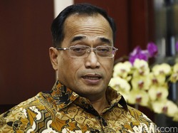 Pak Menhub, ke Mana Saat Mudik?