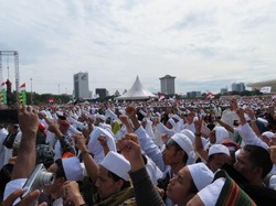 Di Panggung Aksi 2 Desember, Kapolri: Proses Hukum Ahok Terus Berjalan