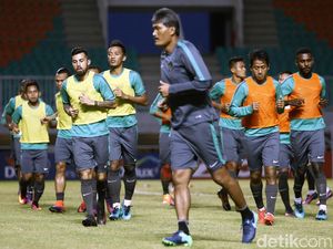 Skuat Garuda Jajal Lapangan Pakansari