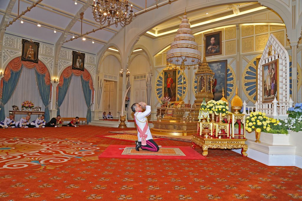 Fakta Raja Thailand yang Karantina Bersama 20 Selir di Hotel Mewah