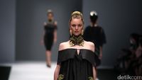 Foto: Koleksi Ivan Gunawan di Jakarta Fashion Week 2017