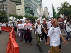 Massa Aksi 2 Desember Mulai Jalan Kaki via Bundaran HI ke Monas