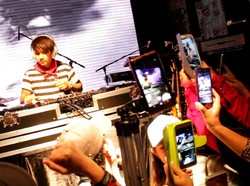 Cerita Evelyn Saat Berpisah Sementara dengan Aming