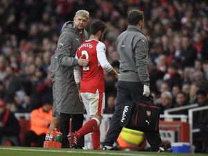 Cedera Hamstring Paksa Debuchy Absen Enam Pekan
