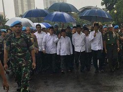 Jokowi Salat Jumat di Monas, Ketua DPR: Keputusan Sangat Tepat