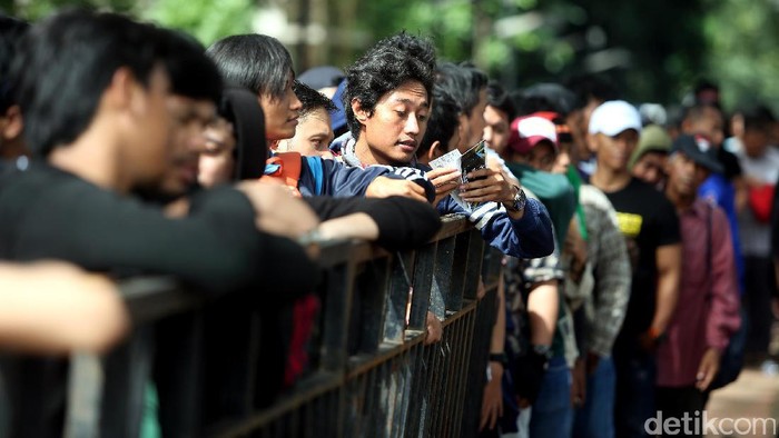 Suporter Keheranan, Tiket Cepat Habis