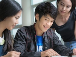 Dilema Kuliah di Luar Negeri akibat Situasi Politik dan Ekonomi Global