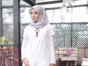 Foto: 6 Selebriti Hijab Indonesia yang Cantik Berbaju Putih Foto: 6 Selebriti Hijab Indonesia yang Cantik Berbaju Putih