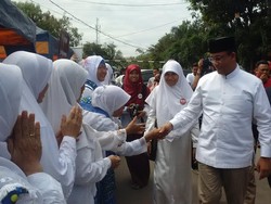 Blusukan ke Cilincing, Anies Baswedan Janji Izinkan Monas untuk Pengajian
