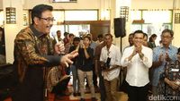 Djarot Silahturahmi Dengan Keluarga Eyang Djoyodigdo