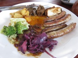 Ini Cara Meracik Sosis Sapi Khas Jerman di Bavarian Haus