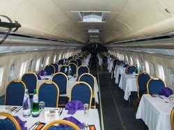 Wah, Pengusaha Restoran Ini Ubah Pesawat Boeing 737 Jadi Restoran Kari