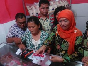 Mensos Luncurkan e-Warong dan Kartu Khusus Penyandang Disabilitas Mensos Luncurkan e-Warong dan Kartu Khusus Penyandang Disabilitas