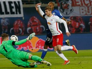 Kalahkan Schalke, RB Leipzig Kembali ke Puncak Klasemen