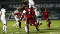 Indonesia berhasil menang atas Vietnam dengan skor 2-1 melalui gol yang dicetak oleh Hansamu Yama Pranata dan Boaz Solossa.