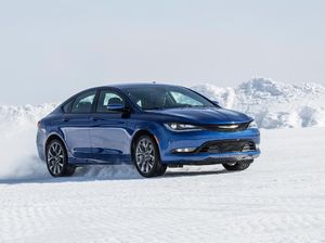 Chrysler 200 Disuntik Mati