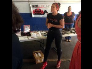 Bengkel Mobil Khusus Wanita, dari Mekanik Wanita Hingga Bisa Mani Pedi