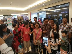 Saat Djarot Buat Heboh Pengunjung Mal Puri Indah Jakarta Barat