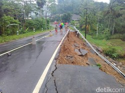 Enam Titik Jalan Nasional Retak, Trenggalek Terancam Terisolasi