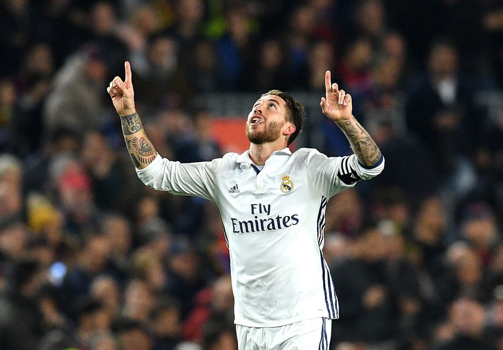 BARCELONA, SPAIN - DECEMBER 03:  Sergio Ramos of Real Madrid celebrates scoring his team's first goal during the La Liga  match between FC Barcelona and Real Madrid CF at Camp Nou on December 3, 2016 in Barcelona, Spain.  (Photo by David Ramos/Getty Images)
