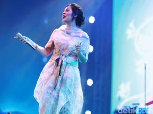 Cantiknya Raisa Saat Manggung di Economic Jazz 2016