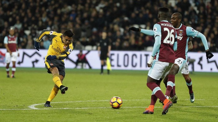 Trigol 14,5 Menit Alexis Sanchez