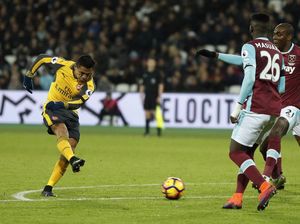 Trigol 14,5 Menit Alexis Sanchez