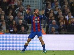 Turan Dikritik, Turan Dibela