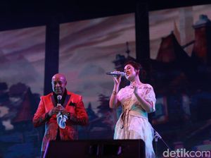 Duet Peabo Bryson dan Raisa Jadi Penutup Economic Jazz 2016 Duet Peabo Bryson dan Raisa Jadi Penutup Economic Jazz 2016