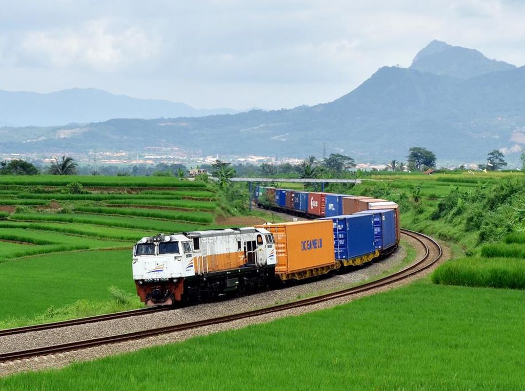 Angkutan Logistik Kereta dan Kapal Laut Kurang Diminati Angkutan Logistik Kereta dan Kapal Laut Kurang Diminati
