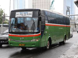 Bagaimana Nasib Bus Kota Saat MRT dan LRT Beroperasi? Bagaimana Nasib Bus Kota Saat MRT dan LRT Beroperasi?