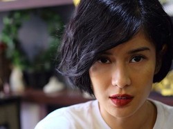 Gaya Rambut Dian Sastrowardoyo Dalam 1 Bulan, Ombre Hingga Bob Nike Ardilla