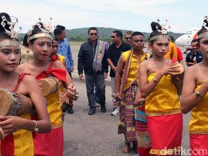 Menpora Resmikan SSB Bintang Timur