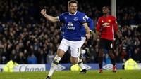 Leighton Baines merayakan gol. Andrew Yates/Reuters/detikFoto.