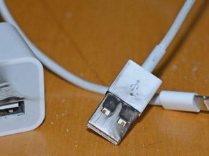 Baru Satu Bulan Pakai, Chargeran Sudah Jamuran Baru Satu Bulan Pakai, Chargeran Sudah Jamuran