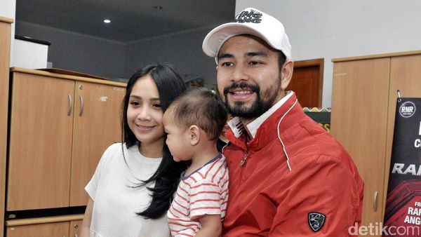 Happy Family! Raffi Ahmad Semringah Banget