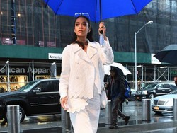 Tetap Tampil Modis dengan Kardigan di Musim Hujan