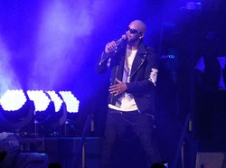 Kasihan, Pelantun I Believe I Can Fly Batalkan Konsernya karena Penonton Sepi